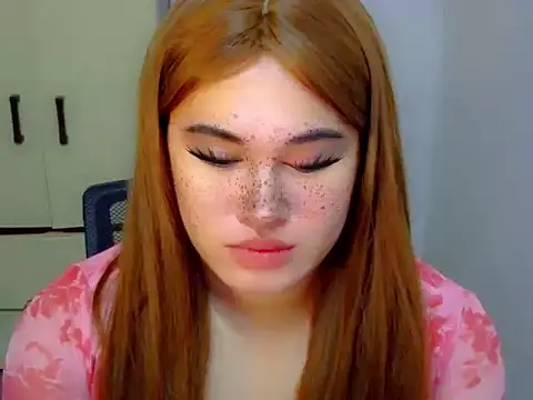 Snapshot of Annierose_ts chatting on 12.20.25 Annierose ts online show from 12.20.25