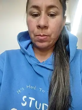 Nala1986 online show from 10.29.25