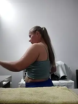 Nala1986 online show from 11.20.25