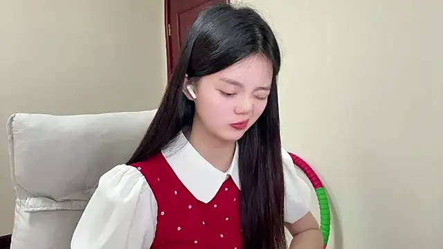 Nicole-13 online show from 04.21.26