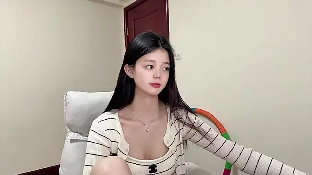 Nicole-13 online show from 04.21.26