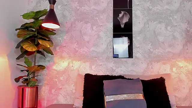 Snapshot of aitana_baker_ chatting on 09.18.25 aitana baker  online show from 09.18.25