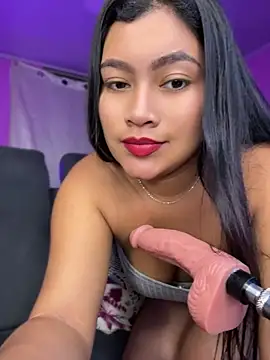 LunaaRosse online show from 08.04.26