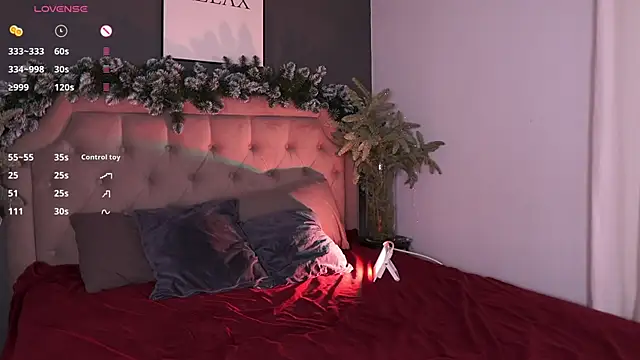 Snapshot of MissBunnyDoll chatting on 12.19.25 MissBunnyDoll online show from 12.19.25