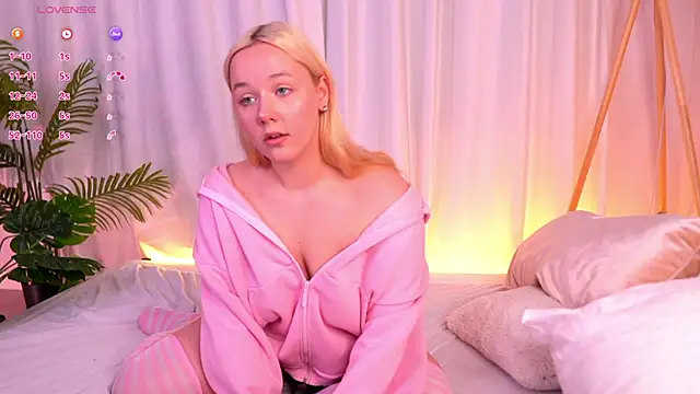 MissBunnyDoll online show from 04.25.26