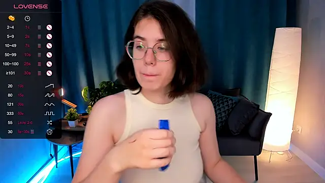 BellaCaress online show from 09.16.25