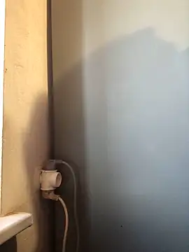 Snapshot of CutieMarine chatting on 11.24.25 CutieMarine online show from 11.24.25