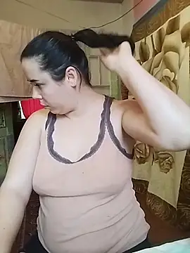 Snapshot of CutieMarine chatting on 12.16.25 CutieMarine online show from 12.16.25