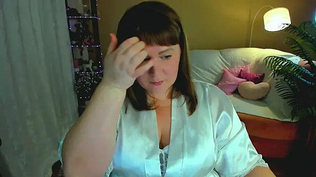 CrystaalStaar online show from 09.11.25