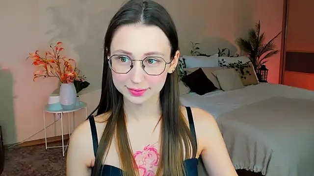 YourLovellyStory online show from 11.26.25