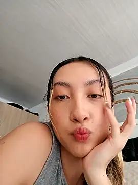 LauMiller online show from 11.08.25