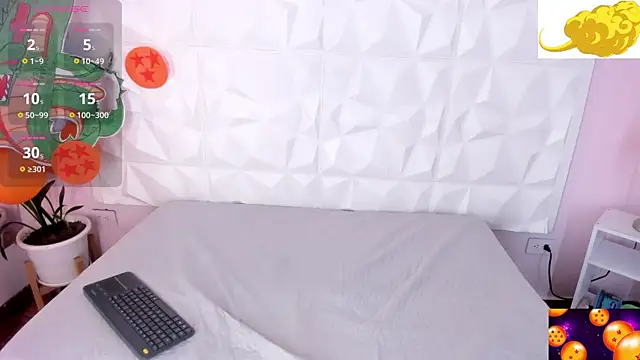 Snapshot of HannahToons chatting on 10.31.25 HannahToons online show from 10.31.25