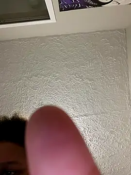 chocolate bella online show from 10.04.25