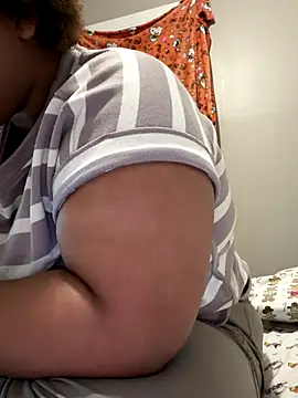 chocolate bella online show from 10.21.25