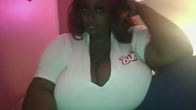 Cocomamii1 online show from 11.18.25