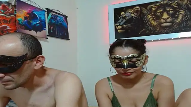 Snapshot of coplehot27 chatting on 02.25.26 coplehot27 online show from 02.25.26