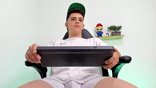 Mikecooper online show from 11.05.25