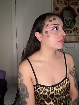 CharmingMaddie online show from 12.18.25