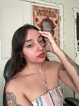 CharmingMaddie online show from 01.13.26