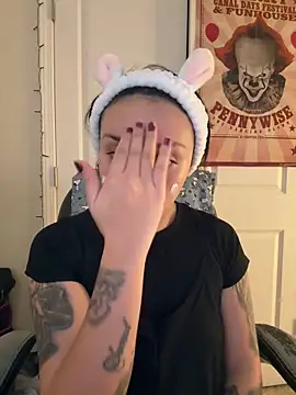 CharmingMaddie online show from 03.04.26