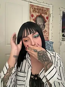 CharmingMaddie online show from 03.05.26