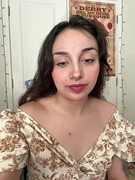 CharmingMaddie online show from 04.22.26