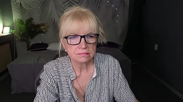 Snapshot of Sabina_Ros chatting on 11.03.25 Sabina Ros online show from 11.03.25