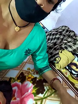 Snapshot of Love-pari077 chatting on 12.22.25 Love-pari077 online show from 12.22.25