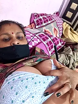 Snapshot of Love-pari077 chatting on 02.01.26 Love-pari077 online show from 02.01.26