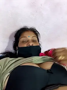 Snapshot of Love-pari077 chatting on 02.16.26 Love-pari077 online show from 02.16.26