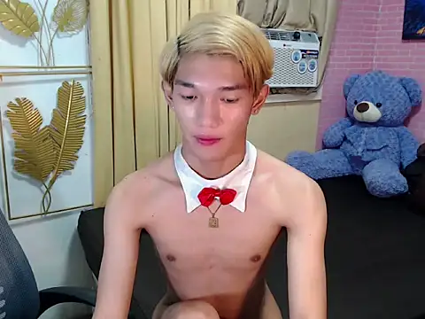 fuckerfriendsxx online show from 04.28.26