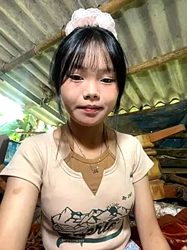 Snapshot of AdamLazis chatting on 09.12.25 AdamLazis online show from 09.12.25