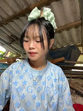 Snapshot of AdamLazis chatting on 10.17.25 AdamLazis online show from 10.17.25