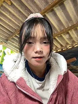 Snapshot of AdamLazis chatting on 11.23.25 AdamLazis online show from 11.23.25