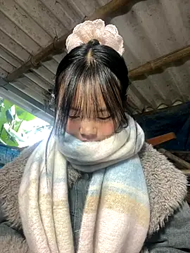 Snapshot of AdamLazis chatting on 11.28.25 AdamLazis online show from 11.28.25