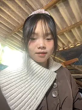 Snapshot of AdamLazis chatting on 11.29.25 AdamLazis online show from 11.29.25