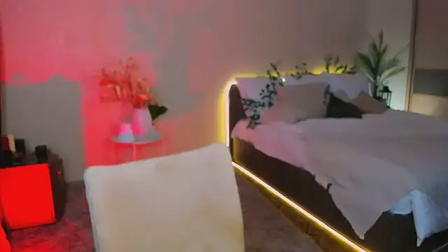 ChristinaConteeree online show from 11.22.25