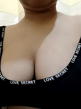 Snapshot of Pihu_Love09 chatting on 02.20.26 Pihu Love09 online show from 02.20.26