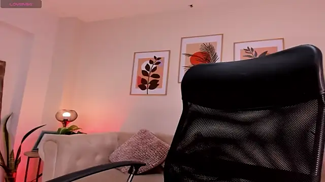 victoria giraldo online show from 12.16.25