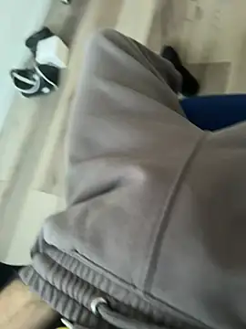 Snapshot of Frankieyyy1 chatting on 03.22.26 Frankieyyy1 online show from 03.22.26