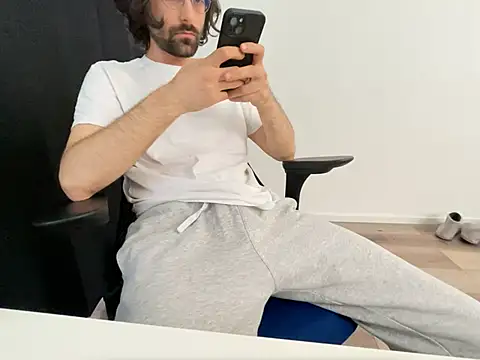 Frankieyyy1 online show from 05.15.26