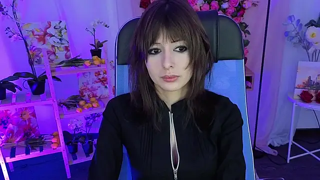 Snapshot of CrystallBloom chatting on 01.19.26 CrystallBloom online show from 01.19.26