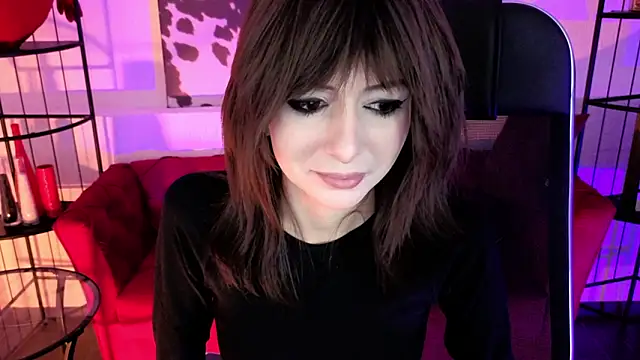 Snapshot of CrystallBloom chatting on 02.04.26 CrystallBloom online show from 02.04.26