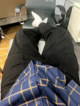 Snapshot of Yammy_AssHole chatting on 10.19.25 Yammy AssHole online show from 10.19.25