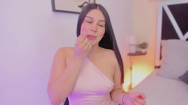 Snapshot of salem_sp chatting on 12.16.25 salem sp online show from 12.16.25