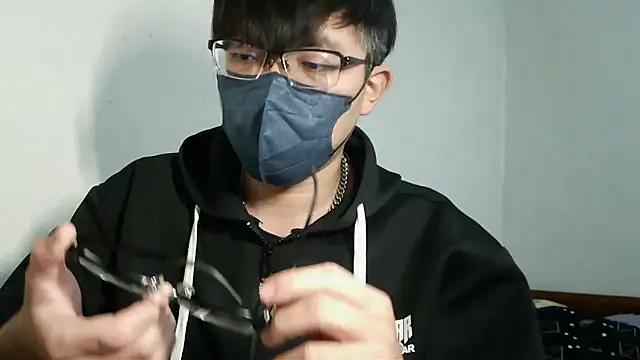 bigbb101011 online show from 03.15.26