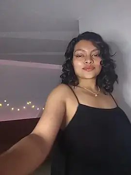 Snapshot of Candela___ chatting on 05.18.26 Candela online show from 05.18.26