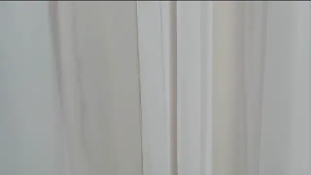 Snapshot of angelainparis28 chatting on 09.15.25 angelainparis28 online show from 09.15.25