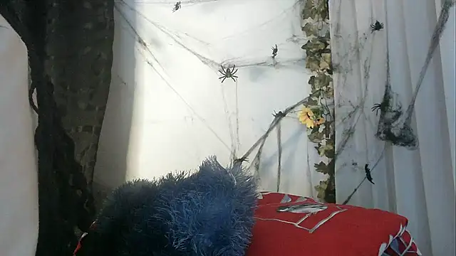 Snapshot of angelainparis28 chatting on 10.14.25 angelainparis28 online show from 10.14.25