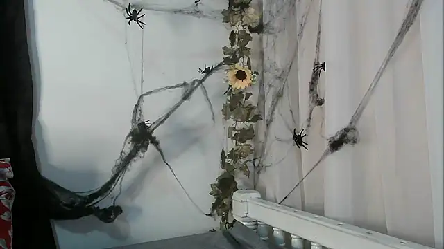 Snapshot of angelainparis28 chatting on 10.25.25 angelainparis28 online show from 10.25.25